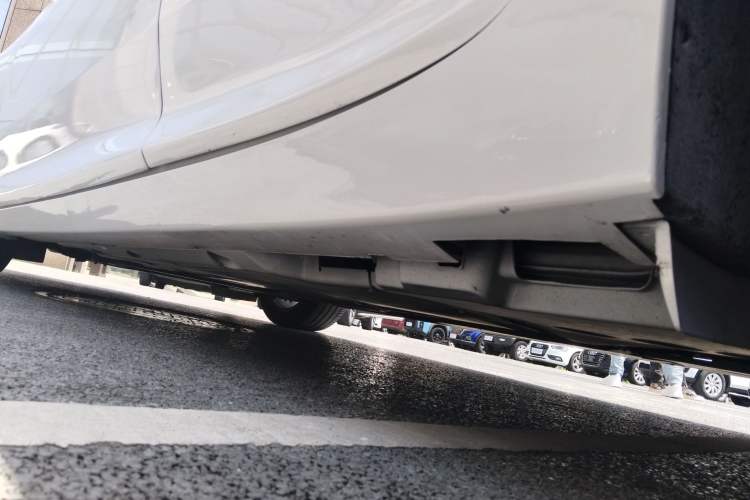 Used Cadillac CT5 2022 28T Luxury Version (Standard Edition) Left Side Sill