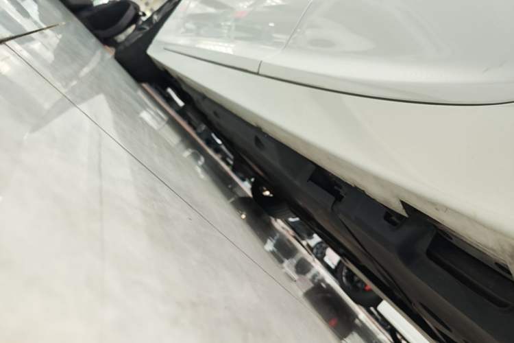 Used Cadillac CT5 2022 28T Prestige Edition Left Side Sill