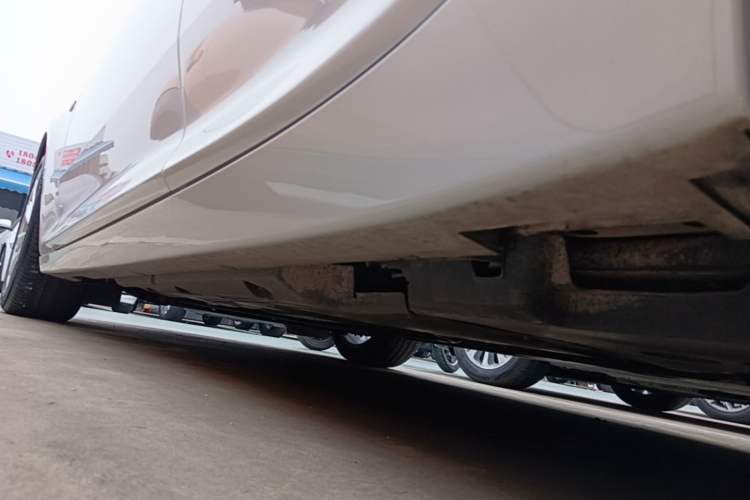 Used Cadillac CT5 2022 28T Luxury Version (Standard Edition) Left Side Sill
