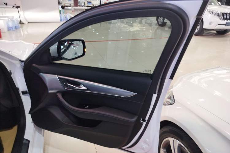 Used Cadillac CT5 2022 28T Luxury Version (Standard Edition) Right Front Door Interior