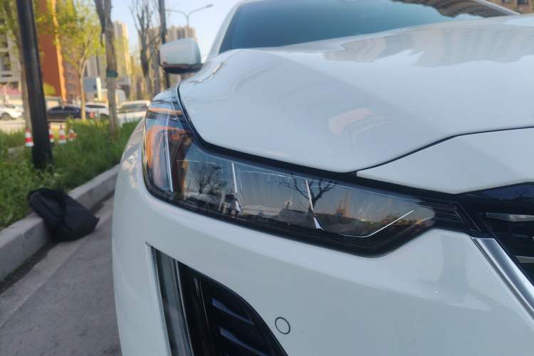Used Cadillac CT5 2022 28T Luxury Version (Standard Edition) Right Front Headlight
