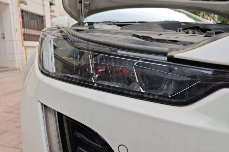 Used Cadillac CT5 2022 28T Luxury Version (Standard Edition) Right Front Headlight