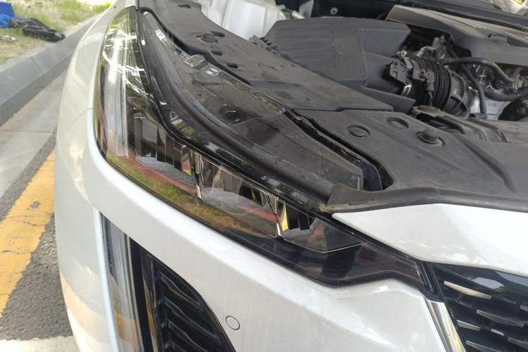 Used Cadillac CT5 2022 28T Luxury Version (Standard Edition) Right Front Headlight
