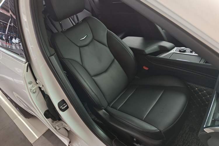 Used Cadillac CT5 2022 28T Luxury Version (Standard Edition) Right Front Seat