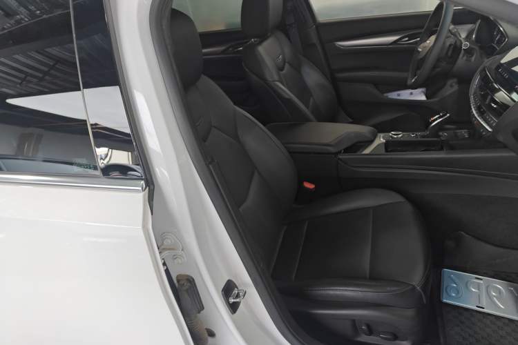 Used Cadillac CT5 2022 28T Luxury Version (Standard Edition) Right Front Seat
