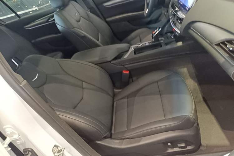 Used Cadillac CT5 2022 28T Luxury Version (Standard Edition) Right Front Seat