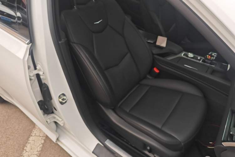 Used Cadillac CT5 2022 28T Luxury Version (Standard Edition) Right Front Seat