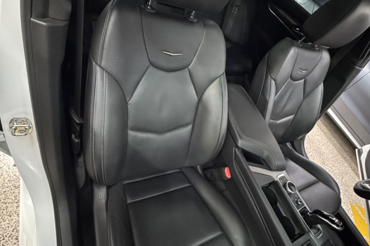 Used Cadillac CT5 2022 28T Luxury Edition Right Front Seat