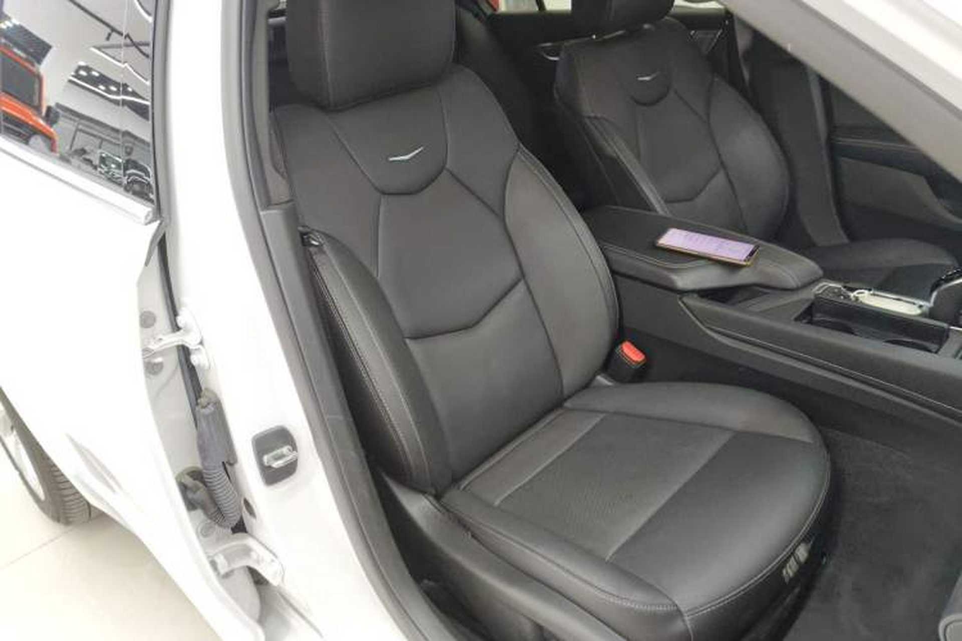 Used Cadillac CT5 2022 28T Luxury Edition Right Front Seat
