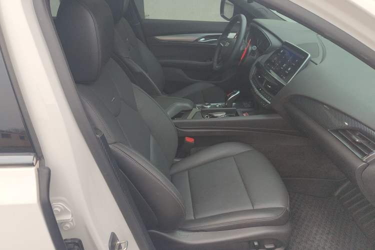 Used Cadillac CT5 2022 28T Luxury Edition Right Front Seat