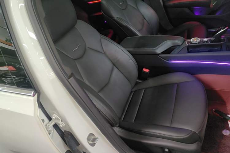 Used Cadillac CT5 2022 28T Luxury Edition Right Front Seat