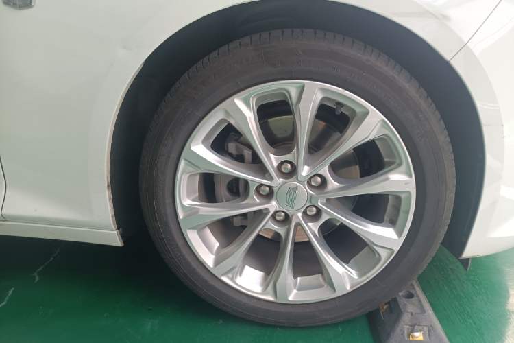 Used Cadillac CT5 2022 28T Luxury Version (Standard Edition) Right Front Wheel Hub