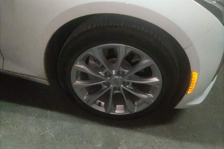 Used Cadillac CT5 2022 28T Luxury Version (Standard Edition) Right Front Wheel Hub