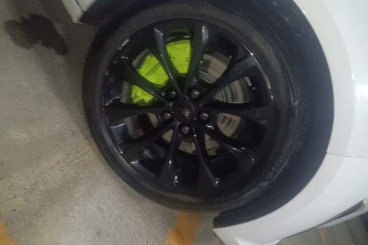 Used Cadillac CT5 2022 28T Luxury Version (Standard Edition) Right Front Wheel Hub