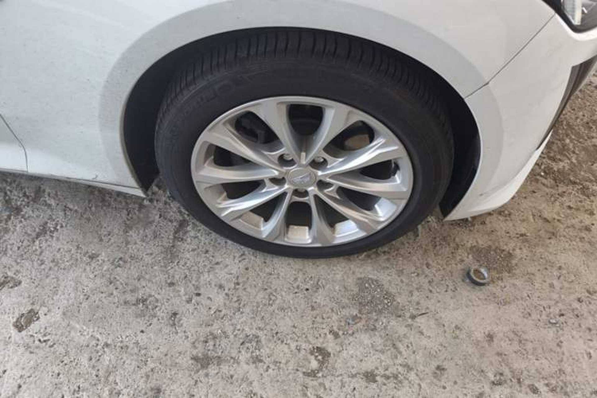 Used Cadillac CT5 2022 28T Luxury Version (Standard Edition) Right Front Wheel Hub