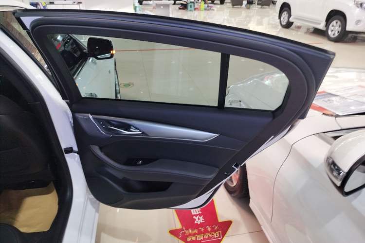 Used Cadillac CT5 2022 28T Luxury Version (Standard Edition) Right Rear Door Interior