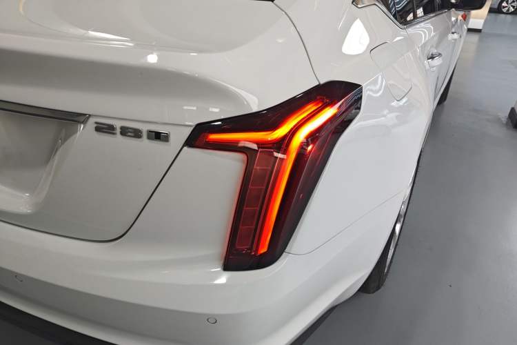 Used Cadillac CT5 2022 28T Luxury Version (Standard Edition) Right Rear Taillight