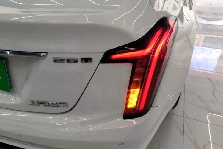 Used Cadillac CT5 2022 28T Luxury Edition Right Rear Taillight