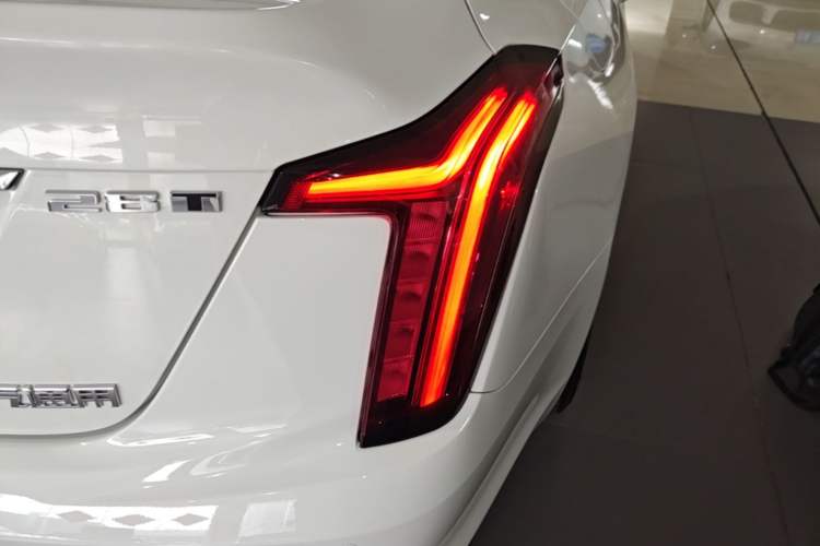Used Cadillac CT5 2022 28T Prestige Edition Right Rear Taillight