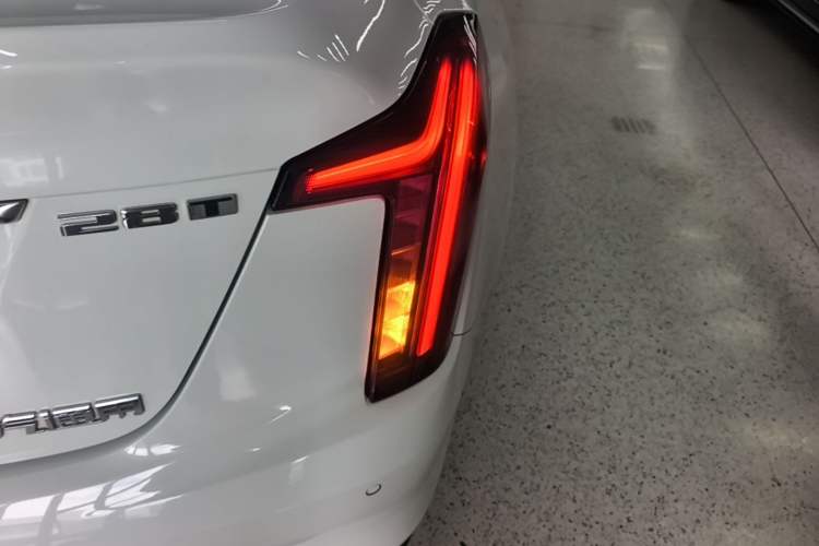 Used Cadillac CT5 2022 28T Luxury Version (Standard Edition) Right Rear Taillight