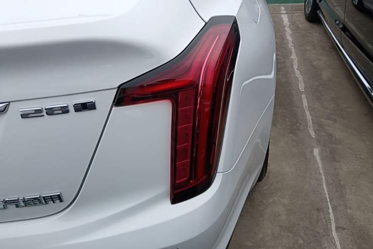 Used Cadillac CT5 2022 28T Luxury Version (Standard Edition) Right Rear Taillight