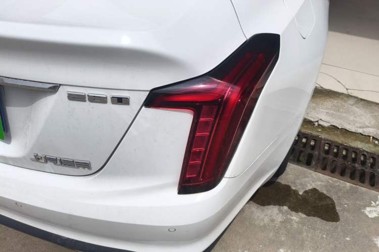 Used Cadillac CT5 2022 28T Luxury Version (Standard Edition) Right Rear Taillight