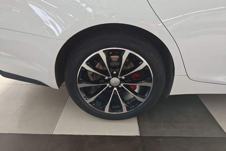 Used Cadillac CT5 2022 28T Luxury Version (Standard Edition) Right Rear Wheel Hub
