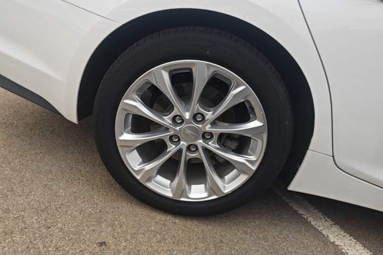 Used Cadillac CT5 2022 28T Luxury Version (Standard Edition) Right Rear Wheel Hub