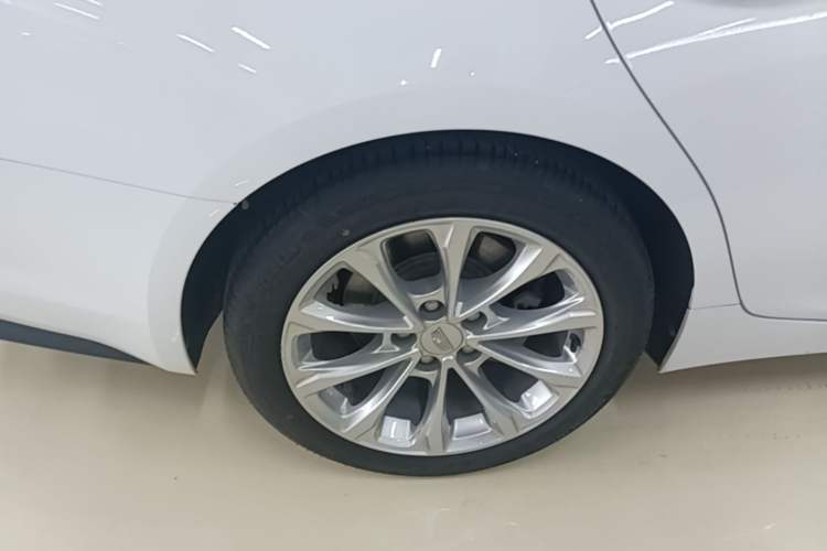 Used Cadillac CT5 2022 28T Luxury Version (Standard Edition) Right Rear Wheel Hub