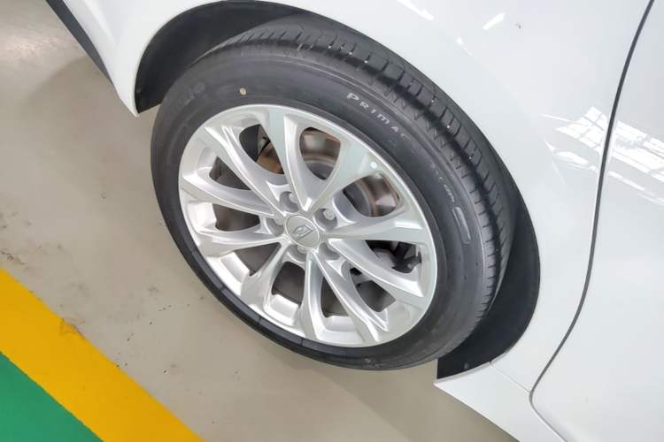Used Cadillac CT5 2022 28T Luxury Version (Standard Edition) Right Rear Wheel Hub