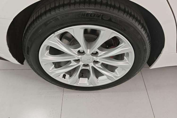Used Cadillac CT5 2022 28T Luxury Version (Standard Edition) Right Rear Wheel Hub