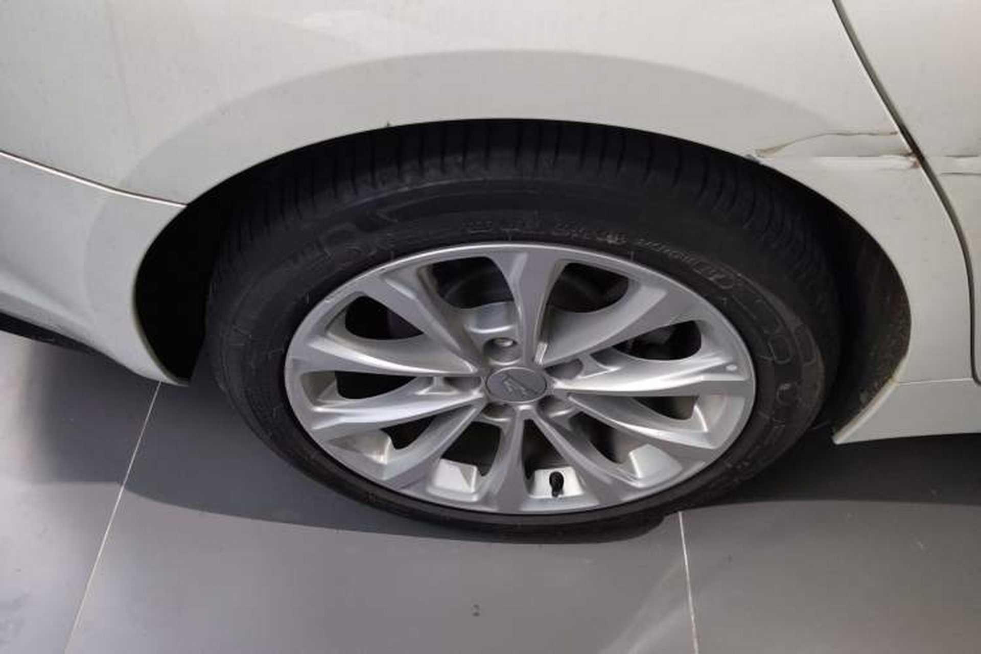 Used Cadillac CT5 2022 28T Luxury Version (Standard Edition) Right Rear Wheel Hub