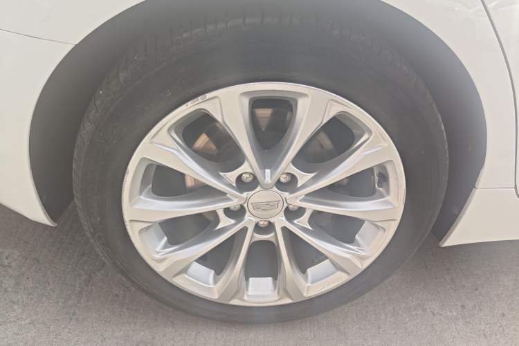 Used Cadillac CT5 2022 28T Luxury Version (Standard Edition) Right Rear Wheel Hub