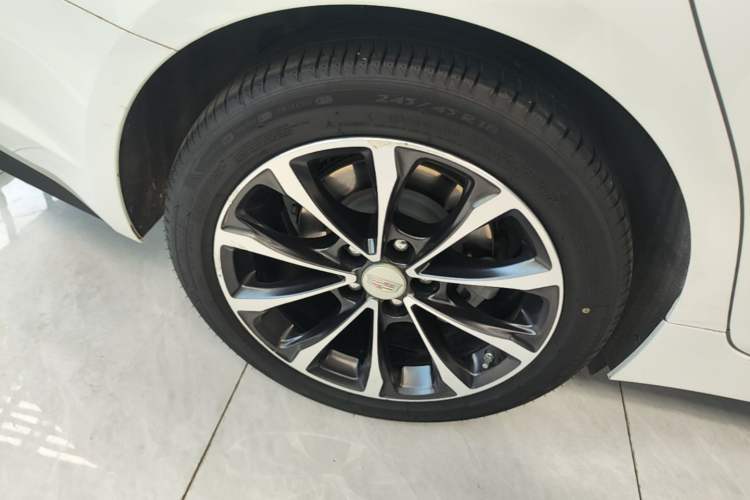 Used Cadillac CT5 2022 28T Prestige Edition Right Rear Wheel Hub