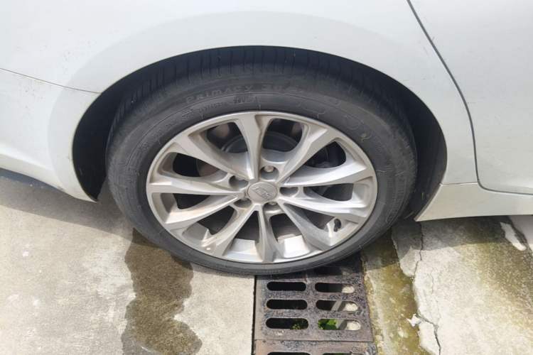 Used Cadillac CT5 2022 28T Luxury Version (Standard Edition) Right Rear Wheel Hub