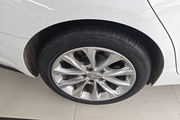 Used Cadillac CT5 2022 28T Luxury Version (Standard Edition) Right Rear Wheel Hub