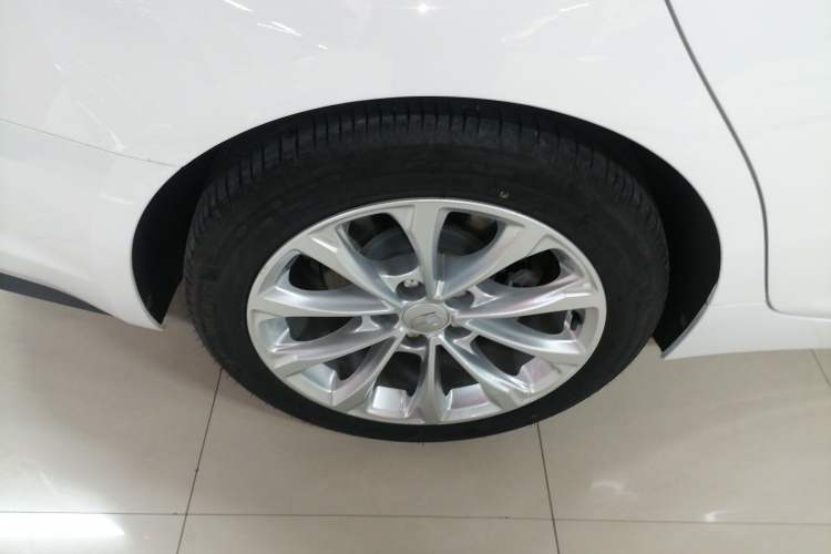 Used Cadillac CT5 2022 28T Luxury Version (Standard Edition) Right Rear Wheel Hub