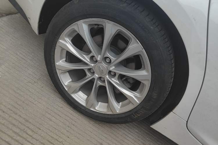 Used Cadillac CT5 2022 28T Luxury Version (Standard Edition) Right Rear Wheel Hub