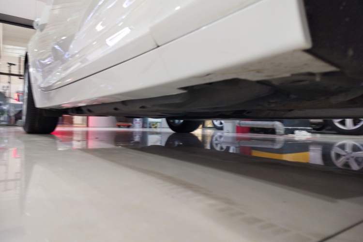 Used Cadillac CT5 2022 28T Luxury Version (Standard Edition) Right Side Sill