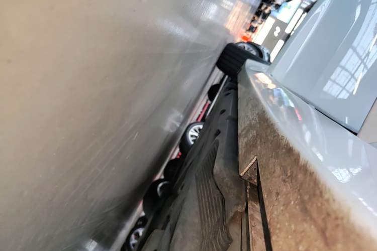 Used Cadillac CT5 2022 28T Luxury Version (Standard Edition) Right Side Sill