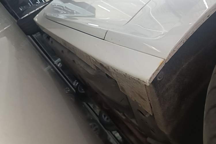 Used Cadillac CT5 2022 28T Luxury Version (Standard Edition) Right Side Sill