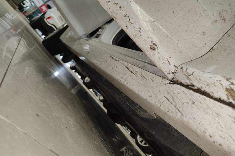 Used Cadillac CT5 2022 28T Luxury Version (Standard Edition) Right Side Sill