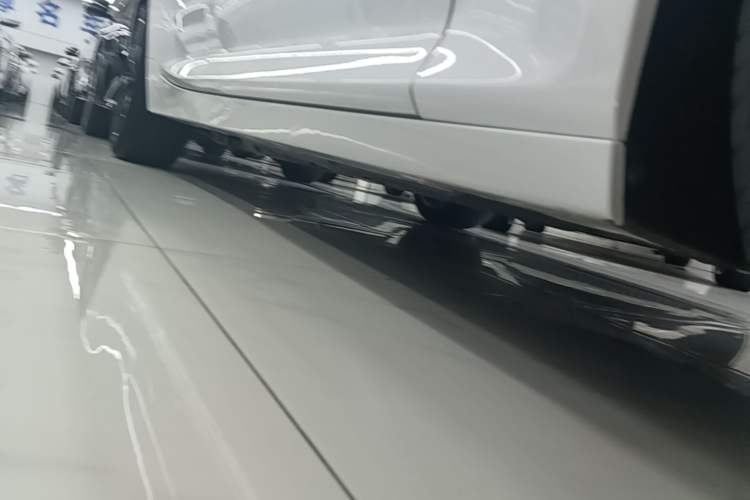 Used Cadillac CT5 2022 28T Luxury Version (Standard Edition) Right Side Sill