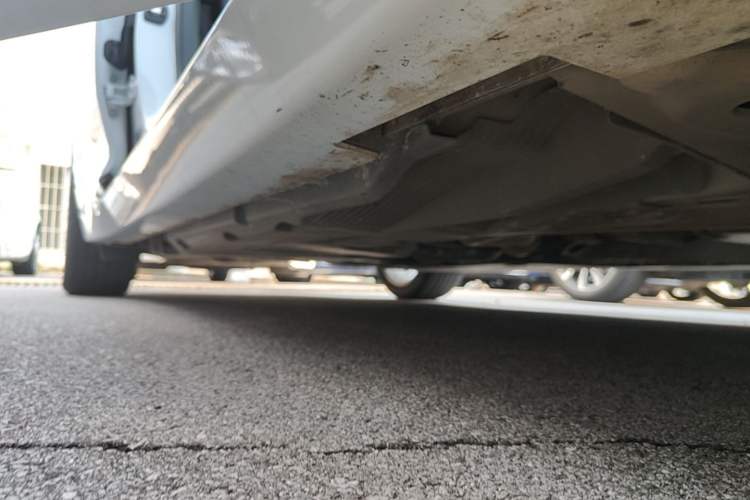 Used Cadillac CT5 2022 28T Luxury Edition Right Side Sill