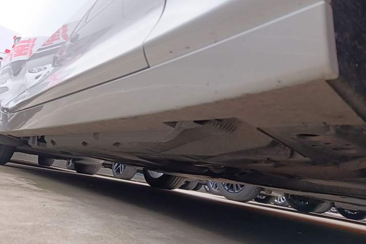 Used Cadillac CT5 2022 28T Luxury Version (Standard Edition) Right Side Sill