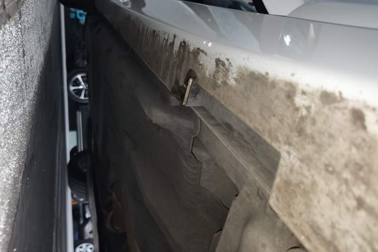 Used Cadillac CT5 2022 28T Prestige Edition Right Side Sill
