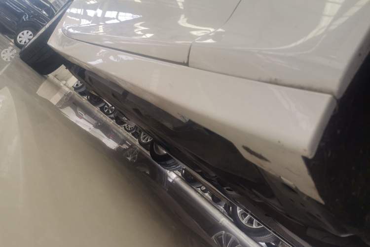 Used Cadillac CT5 2022 28T Luxury Version (Standard Edition) Right Side Sill