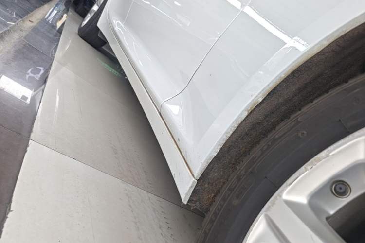 Used Cadillac CT5 2022 28T Luxury Version (Standard Edition) Right Side Sill