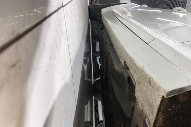 Used Cadillac CT5 2022 28T Luxury Edition Right Side Sill