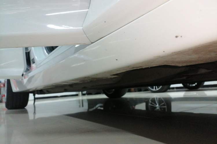 Used Cadillac CT5 2022 28T Luxury Version (Standard Edition) Right Side Sill